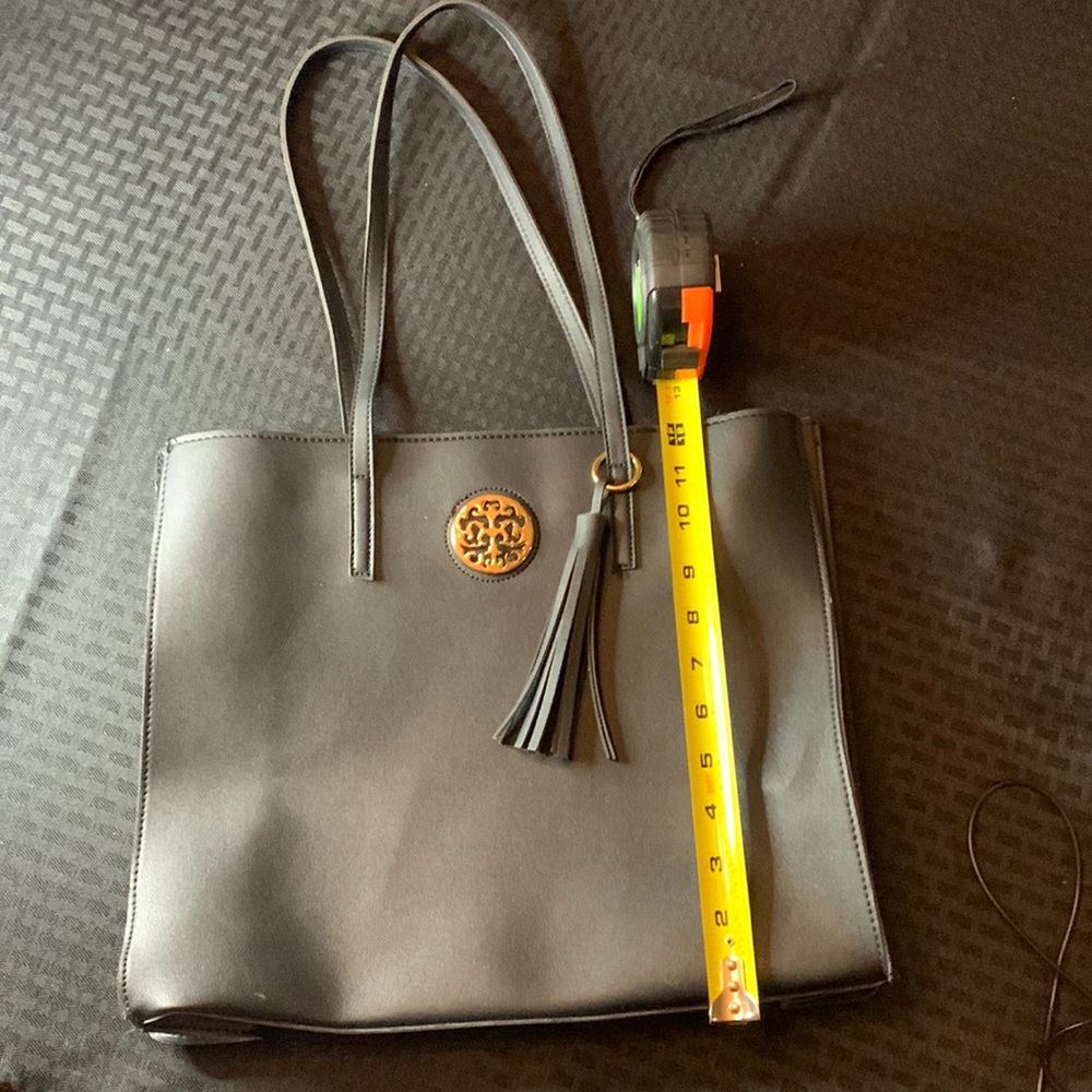 Cute lightweight bag very stylish